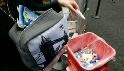 Раскрыт способ избежать изъятия вещей при досмотре в аэропорту