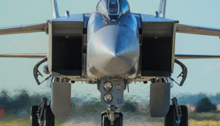 Россия отправила истребитель на перехват американского самолета у границы