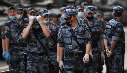 Росгвардия разогнала защитников шихана в Башкирии газом и гранатами