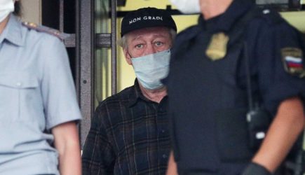 Онемели конечности: адвокат обнародовал новые подробности состояния Ефремова