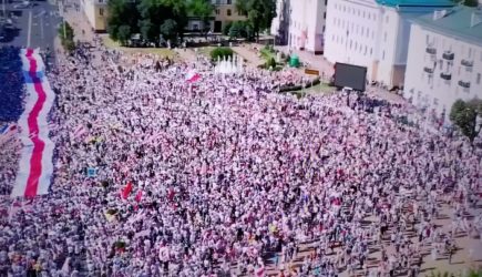 «Пишу это и плачу»: Белоруска обратилась к России — «не позвольте из нас сделать вторую Украину!»