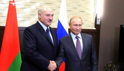 Путин быстро уберет Лукашенко, когда тот подпишет документы об интеграции &ndash; политолог