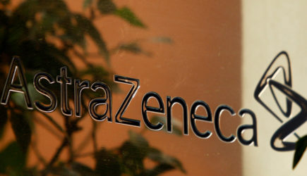 Вакцина от коронавируса вызвала опасную побочную реакцию