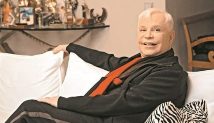 Прикованный к постели после инсульта Моисеев остался без денег