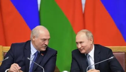 Эксперт: Путин и Лукашенко договорились о смене власти в Белоруссии