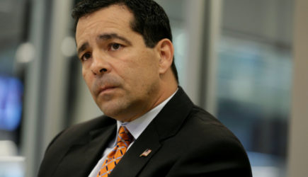 США обвинили Россию в попытках помешать получить вакцину