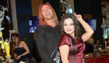 «Сдает здоровье»: Королева и Тарзан раздавлены предательством Малахова