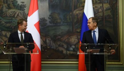 «Красавец, просто послал»: Пяти слов Лаврова хватило для победы над МИД Дании