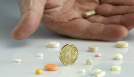 Пенсии упадут на 20%? Чиновники объяснили урезание выплат