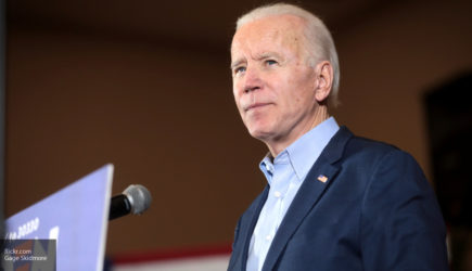 Байден победил Трампа по итогам голосования на первом открывшемся участке