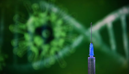 Только вакцины недостаточно: ВОЗ разбила планы о победе над пандемией