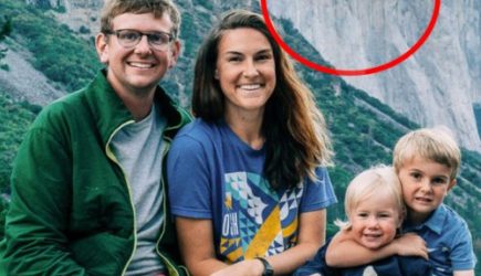 Семья сделала фотку на отдыхе &ndash; и по коже побежали мурашки!