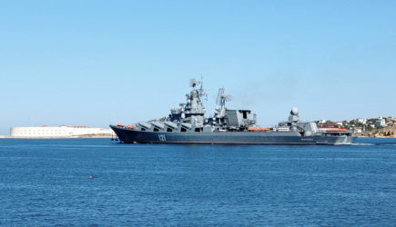 Хитрый ход американцев? Самолёт США «атаковал» русские корабли у берегов Сирии