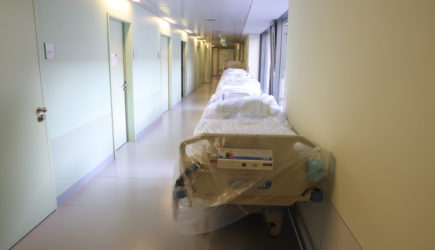 Медики назвали приметный симптом смертельной болезни у мужчин