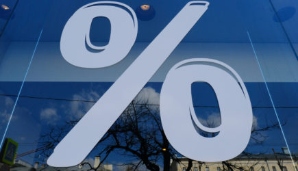 Финансист назвал необходимую сумму вклада для жизни на проценты