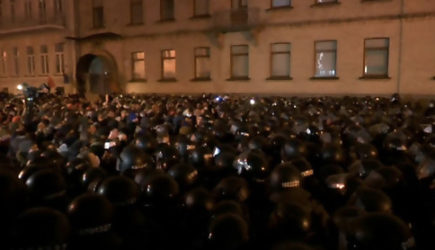 В Киеве произошли столкновения полиции с националистами &mdash; видео