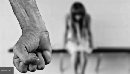 Мужчина два года насиловал трех приемных дочерей в Карелии