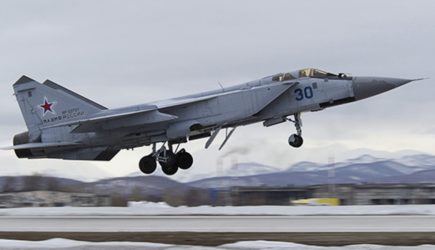 В Китае рассказали, как самолеты ВКС РФ одним маневром поставили на место пилотов F-16