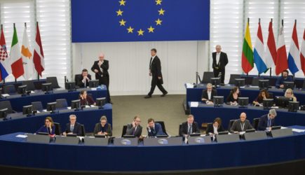 Европарламент озвучил пять принципов общения с Россией