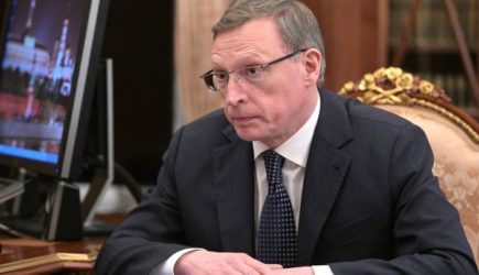 Омский губернатор пошёл против Путина и Поповой из-за вакцинации
