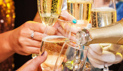 Французы отказались продавать свое шампанское в Россию