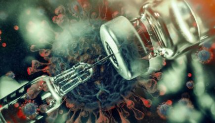 В США зреет бунт: Вакцину от COVID-19 считают смертоноснее «самого опасного» укола