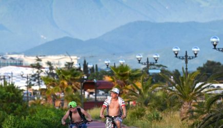 Непривитым россиянам разрешат приехать на Кубань при одном условии