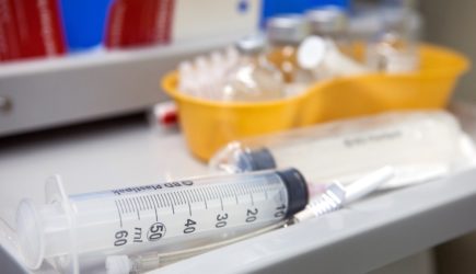 Власти Кубани разрешили въезд туристам, которые готовы прививаться по прибытию в регион