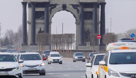 Таксист попросил россиянку сделать ему &laquo;приятное&raquo; за поездку и попал на видео