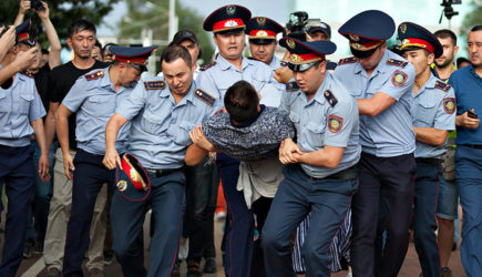 Семь лет тюрьмы за дружбу с Россией. В Казахстане борются как с русскими, так и с друзьями русских