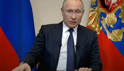 Путин обратился к россиянам с просьбой