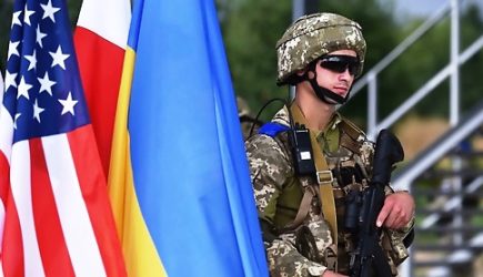 Великобритания направляет на помощь украинским военным 600 человек спецназа