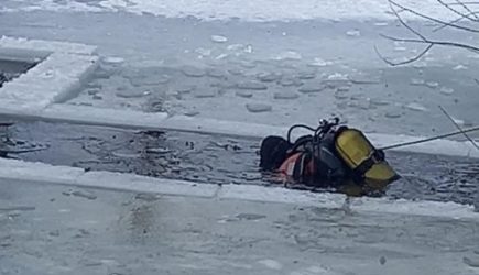 В Ленобласти нашли тело женщины, утонувшей в проруби на Крещение