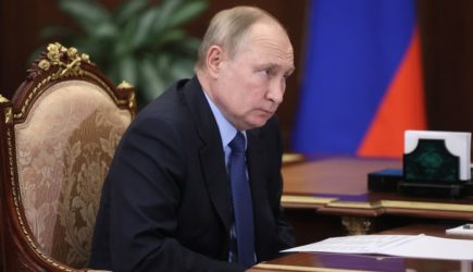 Путин готовит &#171;могилу&#187; для НАТО: Турецкий генсек предупредил об опасности