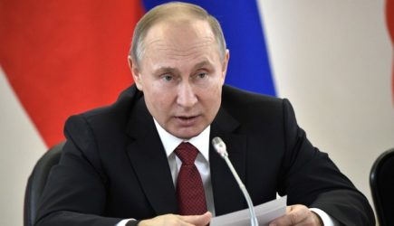 Путин подписал договоры о дружбе, сотрудничестве и взаимопомощи с ДНР и ЛНР