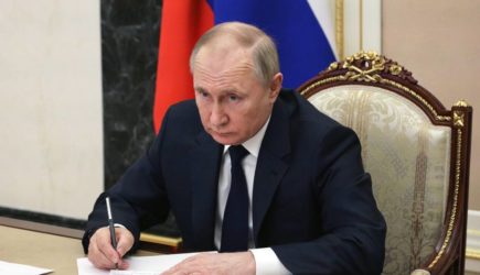 Путин заявил о рушащемся «мифе о золотом миллиарде»