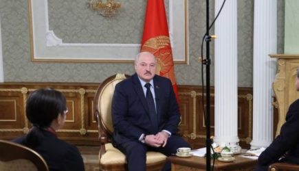 Лукашенко предсказал судьбу Зеленского, если тот не&nbsp;подпишет договор с&nbsp;Россией