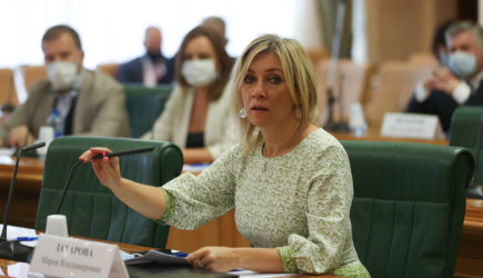 Захарова, Керимов, «Вертолёты России»: кого коснулись новые санкции Японии против России