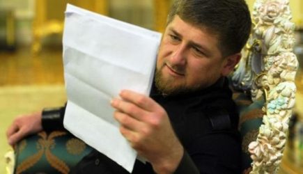 Кадыров призвал &laquo;бандеровцев и шайтанов&raquo; на Украине сложить оружие