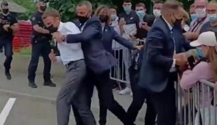 Новое фото Макрона вызвало бурную реакцию в Сети