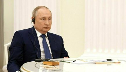 Путин посадил генсека ООН за длинный белый стол: подробности встречи