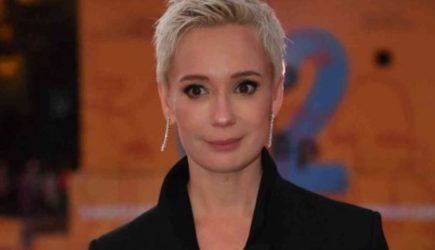 Бросила школу и отказывается смотреть на мать: какой стала старшая дочь Хаматовой