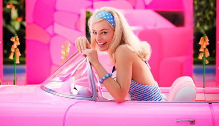Одежда в стиле куклы Barbie стала трендом у женщин