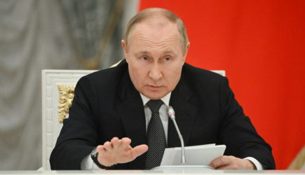 Путин пообещал не оставить без роскоши &laquo;людей на 600-х мерседесах&raquo;