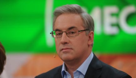 «Могу дать в челюсть»: Норкин объявил на «Месте встречи» войну коллеге-журналисту