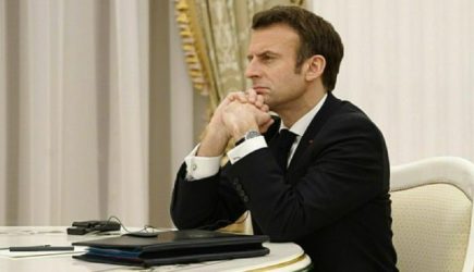 &laquo;Нельзя унижать Россию&raquo;: Макрон сделал вывод после ста часов общения с Путиным
