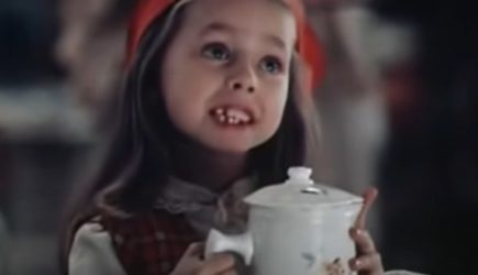 В детстве была звездой, а в 24 внезапно умерла: что стало с актрисой, сыгравшей Галюню в &laquo;Белые росы&raquo;