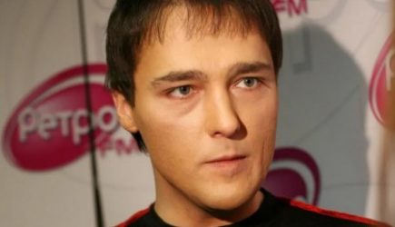 Директор Юрия Шатунова заявил, что восьмилетняя дочь певца не верит в смерть отца