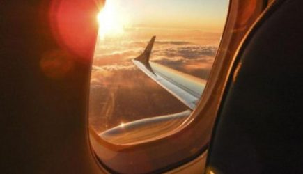 Стюардесса рассказала, что делают с теми, кто умирает во время полета