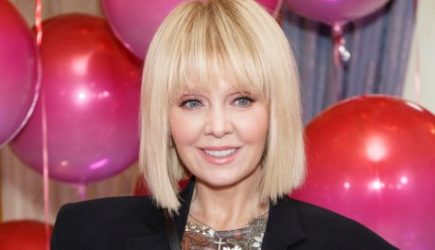 «До последнего надеялась»: Сраженная тяжелой болезнью Валерия отменила концерты